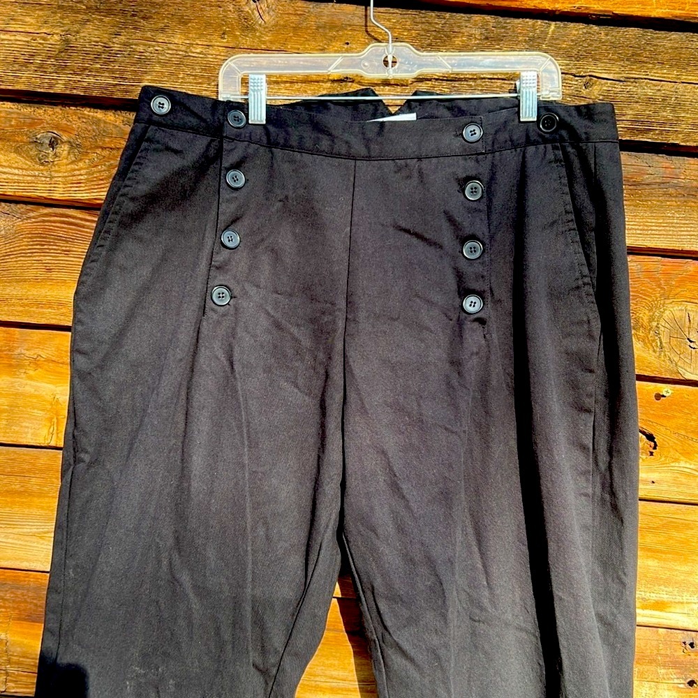 Black Pants the pirate dressing